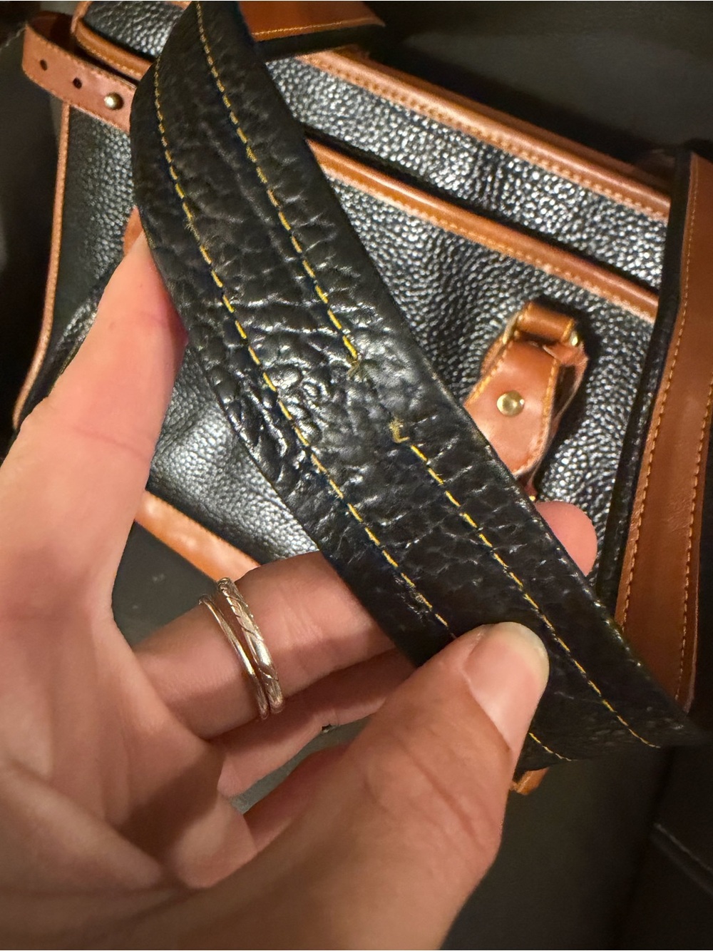 Vintage Dooney & Bourke Black and Tan Pebbled Leather Shoulder Tote - Picture 14 of 15